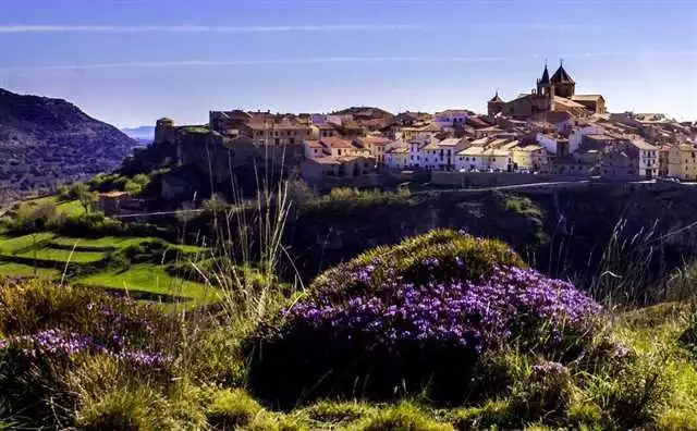 Descubre Diatea, el hermoso destino turístico en Albacete – ¡Vive una experiencia inolvidable en un entorno natural!